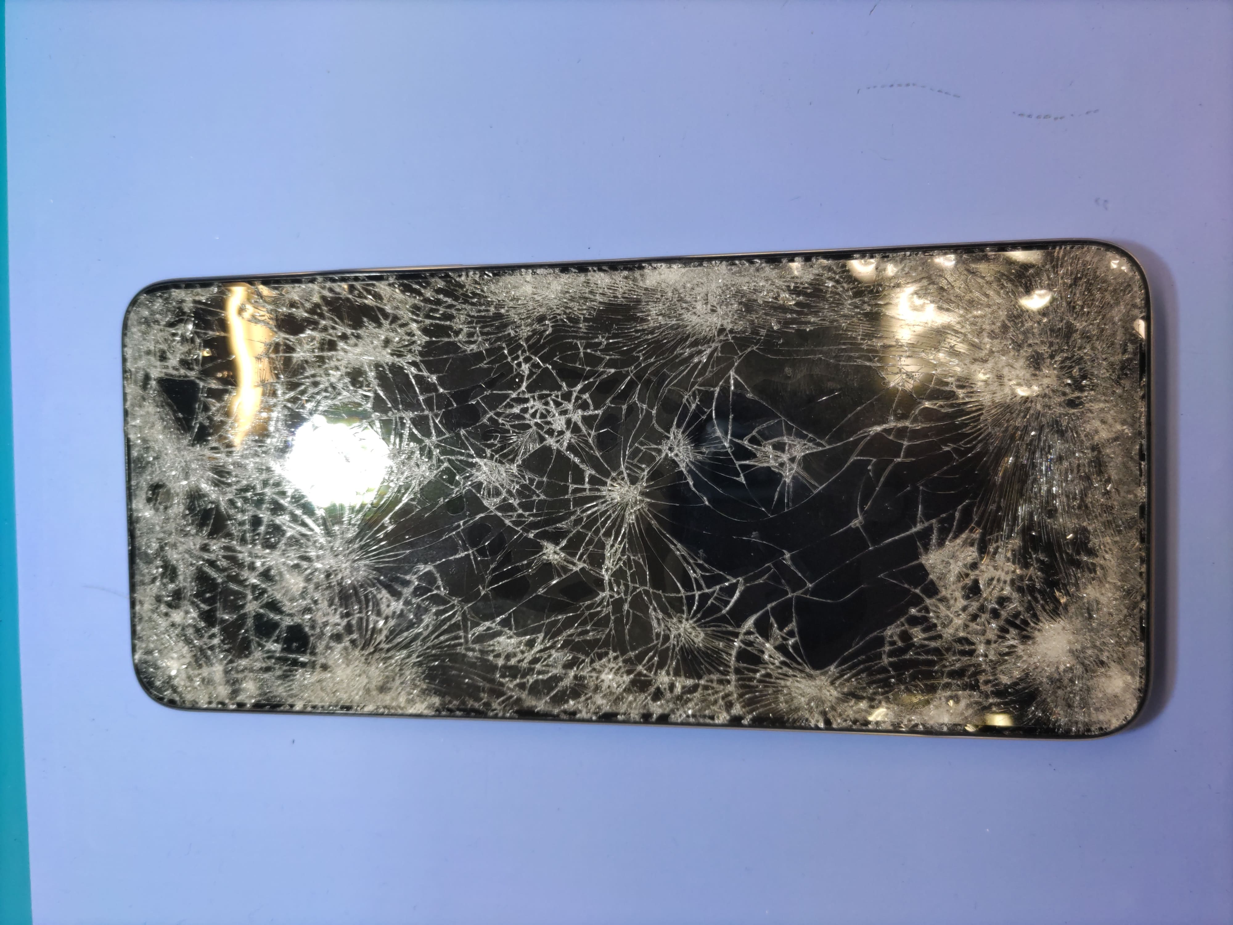 【Redmi 12 5G】画面バキバキに割れたらスマホ修理工房カインズ前橋吉岡店へお任せください！
